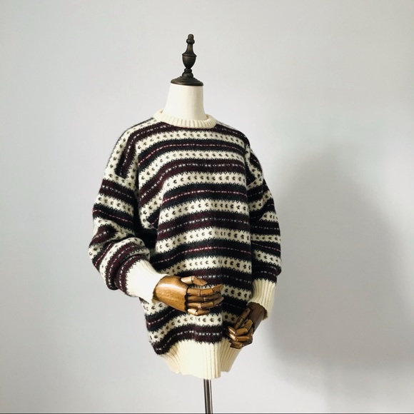Vintage Shetland Wool Fair Isle Sweater | Made in Hong Kong - Picture 4 of 15